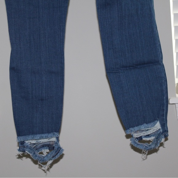 Cello Destroyed Ankle Cutout Skinny Cropped Jeans - Picture 16 of 16